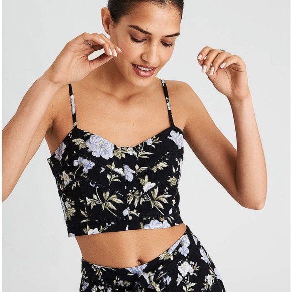 American Eagle Outfitters Tops - Floral Cropped Cami